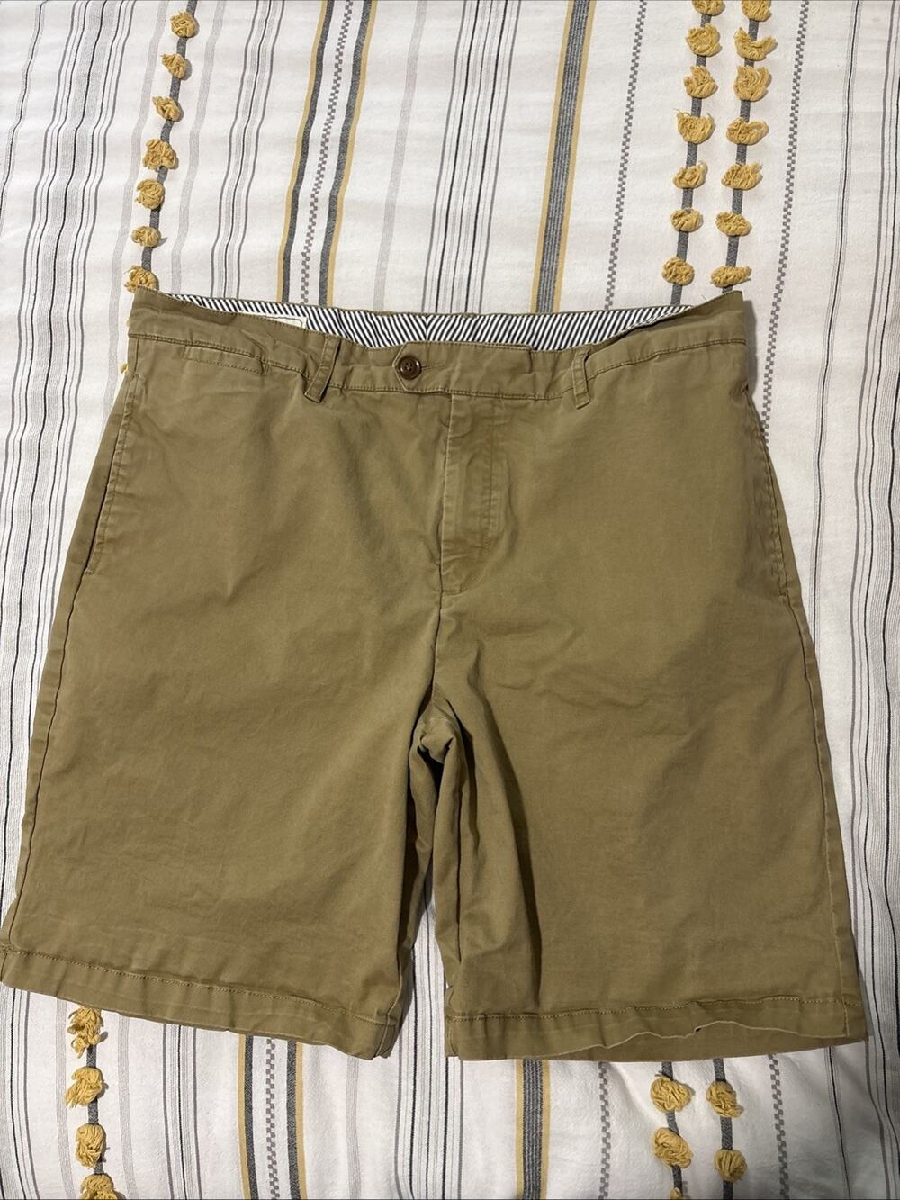 Southern Pines 38 Chino Bermuda Shorts 98% Cotton, EUC, Stretch, Preppy, Y2K